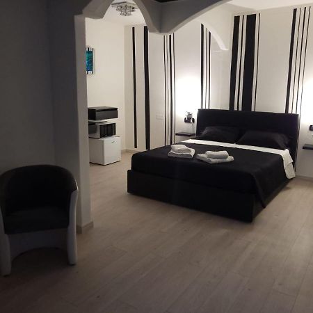Come Per Incanto Rooms Боза Екстериор снимка
