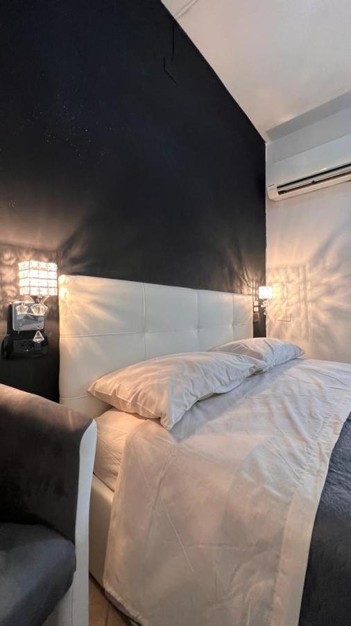 Come Per Incanto Rooms Боза Екстериор снимка